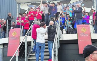 Les lycéens decazevillois sur la 2e marche du podium. Photo DDM